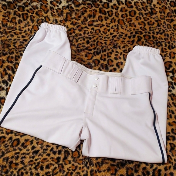 Easton Belted Women's Medium White with Navy Piping Softball Pants - Picture 2 of 5